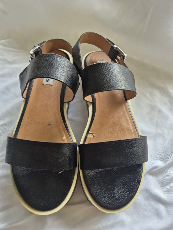 Steve Madden Shoes - Steve Madden Two-Strap Slingback Sandals. Size 9